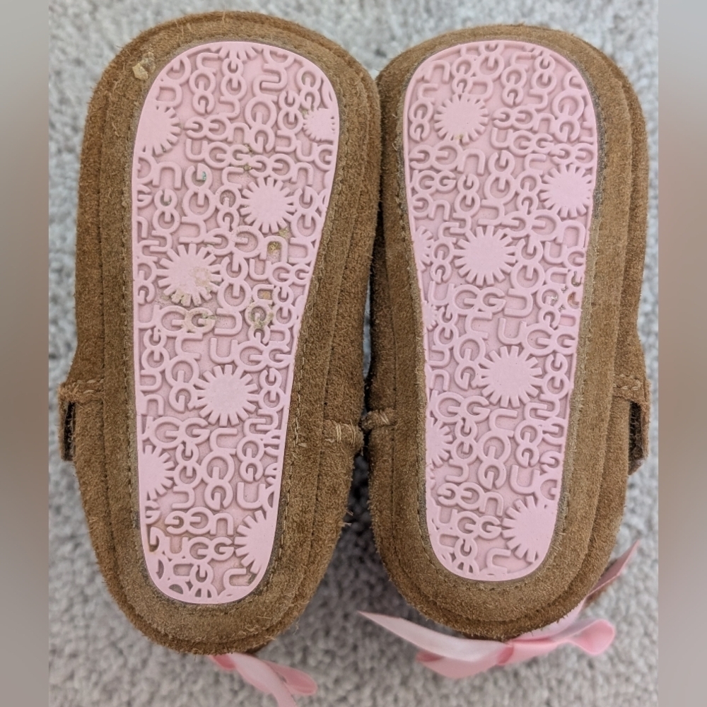 UGG Infant Jesse Bow II Bootie Chestnut Suede Pink Satin Bow Baby Size 4/5 - Picture 11 of 11
